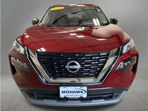 Used 2023 Nissan Rogue S AWD/4WD image 9