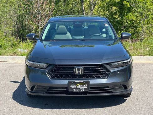 Used 2023 Honda Accord EX image 2