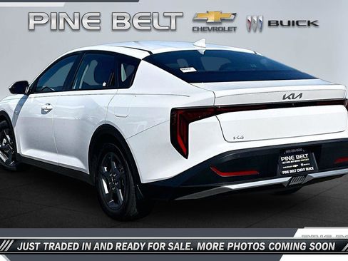 Used 2025 Kia K4 FWD image 2