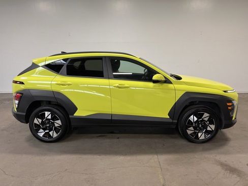 Used 2024 Hyundai Kona SEL image 2