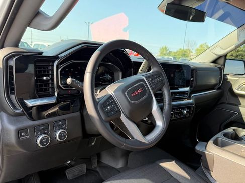 Used 2022 GMC Sierra 1500 Elevation AWD/4WD image 10