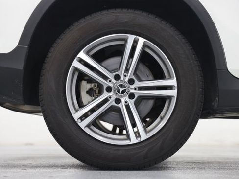 Used 2022 Mercedes-Benz GLC 300 4MATIC image 18