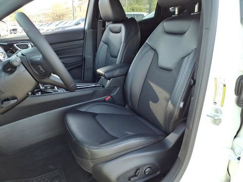 New 2026 Jeep Compass Latitude AWD/4WD image 4