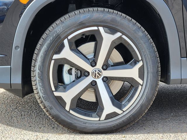 New 2026 Volkswagen Tiguan SE AWD/4WD image 9
