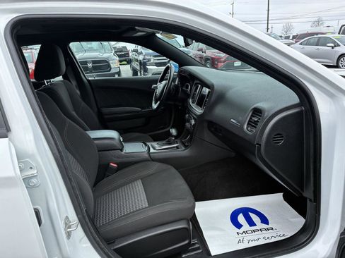 Used 2023 Dodge Charger SXT w/ Blacktop Package image 18