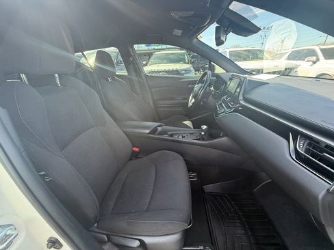 Used 2018 Toyota C-HR XLE image 23