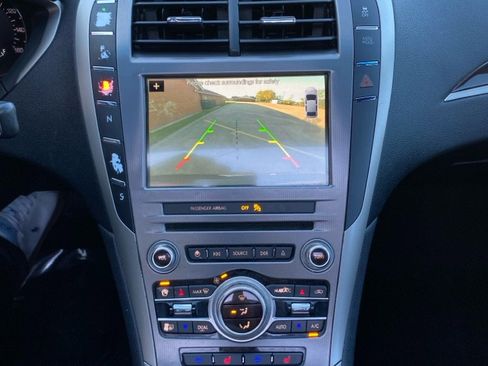 Used 2017 Lincoln MKZ Reserve image 16