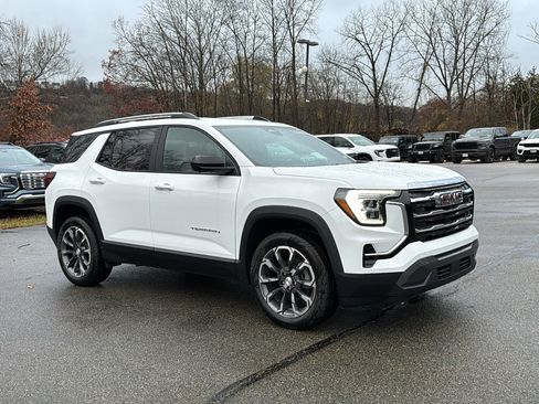 New 2026 GMC Terrain Elevation w/ Elevation Premium Package image 2