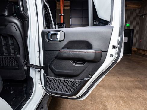 Used 2021 Jeep Gladiator Rubicon image 39