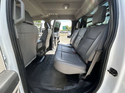 Used 2018 Ford F550 4x4 Crew Cab Super Duty w/ Power Equipment Group image 17