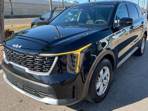 New 2026 Kia Sorento LX FWD image 3