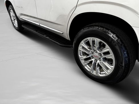 Used 2023 GMC Yukon SLT image 47