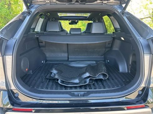 Used 2022 Toyota RAV4 XSE AWD/4WD image 41