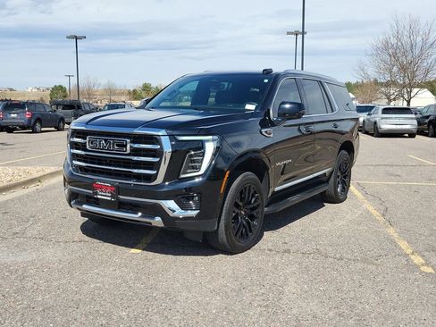 Used 2025 GMC Yukon Elevation w/ LPO, Yukon Black Package image 8