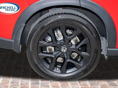 Certified 2025 Honda HR-V Sport image 42