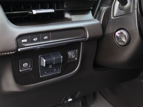 Certified 2023 Cadillac Escalade ESV Sport Platinum RWD image 13