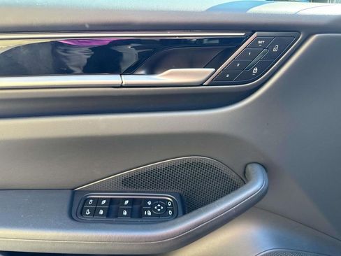 Used 2025 Porsche Macan Electric image 24