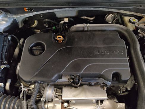 Used 2020 Chevrolet Malibu LT FWD image 30