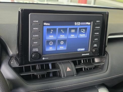 Used 2020 Toyota RAV4 XLE w/ Convenience Package FWD image 16