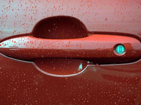 Used 2022 Toyota Corolla Cross LE image 12