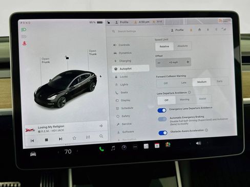 Used 2018 Tesla Model 3 Mid Range RWD image 14