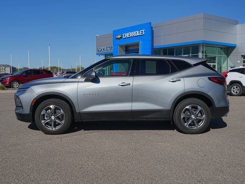 Used 2025 Chevrolet Blazer LT AWD/4WD image 10