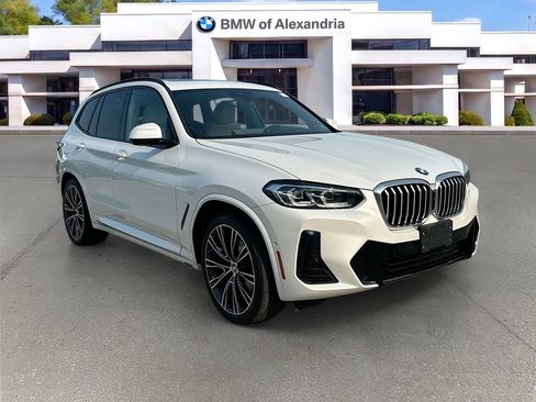 Used 2024 BMW X3 xDrive30i w/ Premium Package AWD/4WD image 3
