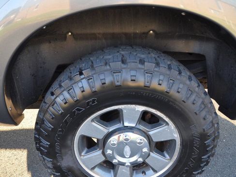 Used 2011 Ford F250 Lariat w/ Chrome Pkg image 32