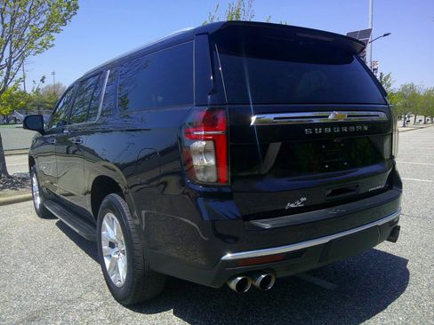 Used 2021 Chevrolet Suburban Premier w/ Premium Package AWD/4WD image 25