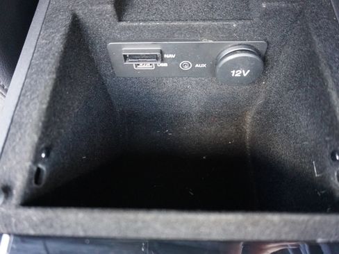 Used 2018 Jaguar F-PACE Premium AWD/4WD image 30
