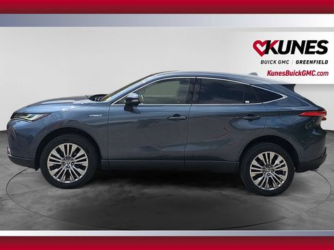 Used 2021 Toyota Venza XLE w/ Softex Package AWD/4WD image 7