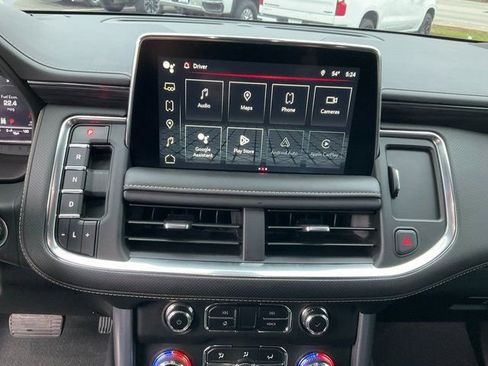 Used 2022 GMC Yukon XL SLT w/ SLT Premium Package image 14