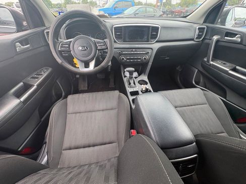 Used 2020 Kia Sportage LX FWD image 11