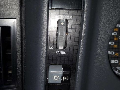 Used 1991 Pontiac Firebird Coupe image 20