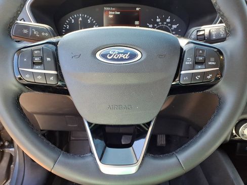 Used 2022 Ford Escape SE w/ Cold Weather Package AWD/4WD image 16