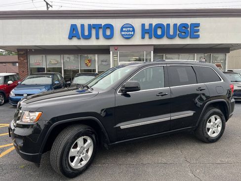 Used 2012 Jeep Grand Cherokee Laredo w/ Laredo E Group AWD/4WD image 8