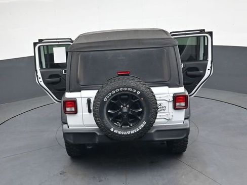 Used 2022 Jeep Wrangler Unlimited Sport AWD/4WD image 32