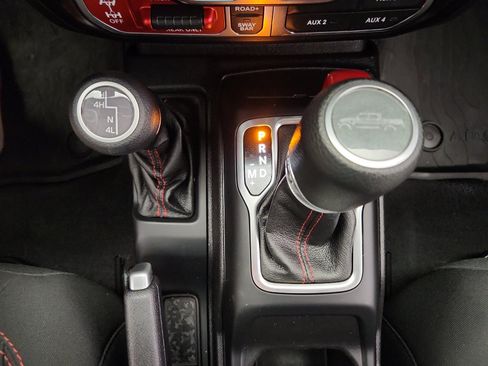 Used 2021 Jeep Gladiator Rubicon w/ Cold Weather Group image 23