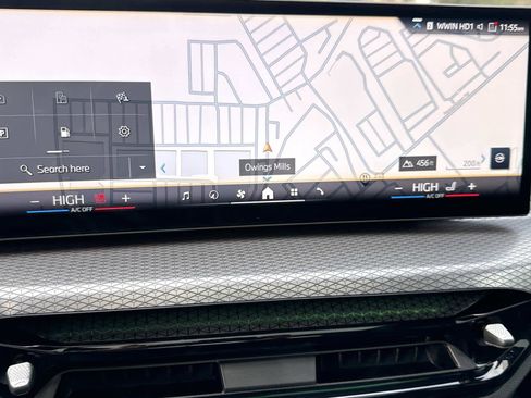 Certified 2025 BMW 330i xDrive Sedan w/ M Sport Package image 21