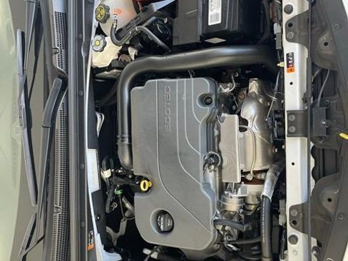 Used 2024 Chevrolet Malibu LT image 48