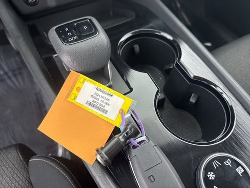 Certified 2024 Nissan Rogue SV image 30