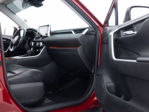 Used 2019 Toyota RAV4 Adventure w/ Cold Weather Package AWD/4WD image 28