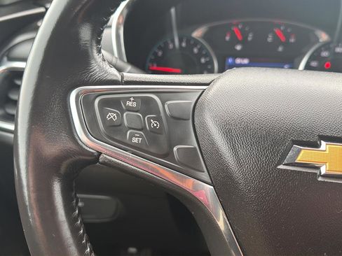 Used 2019 Chevrolet Equinox LT image 18