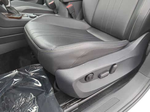Used 2024 Volkswagen Tiguan Wolfsburg Edition AWD/4WD image 30