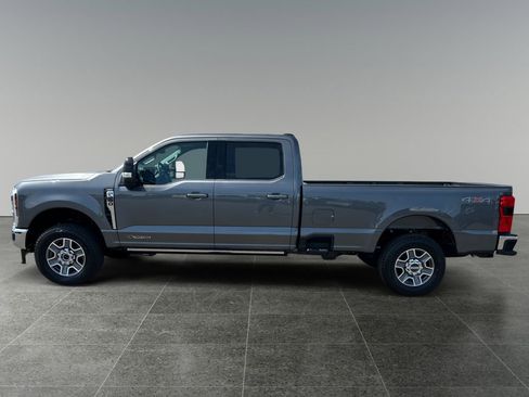 New 2025 Ford F250 Lariat image 4