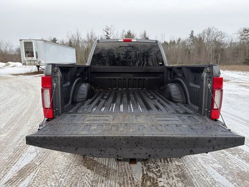 Certified 2022 Ford F250 Lariat w/ Black Appearance Package image 7