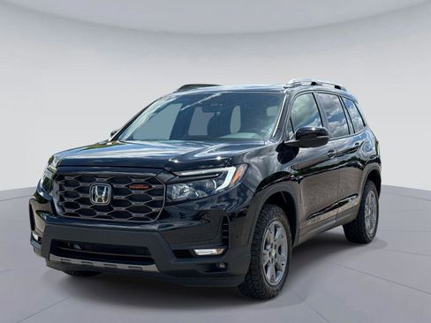 Certified 2025 Honda Passport TrailSport image 8