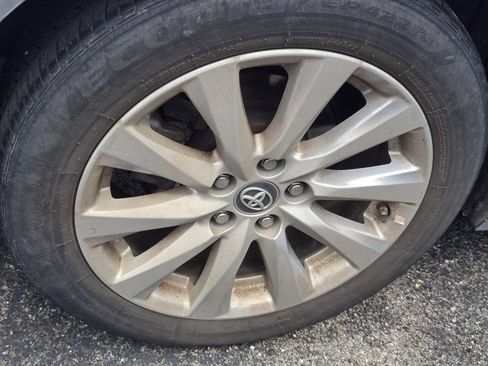 Certified 2019 Toyota Camry LE FWD image 10