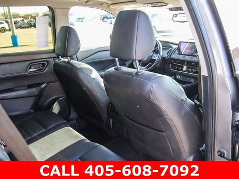 Used 2023 Nissan Rogue SL AWD/4WD image 21