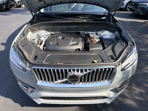 Certified 2024 Volvo XC90 T8 Plus w/ Protection Package Premier AWD/4WD image 36